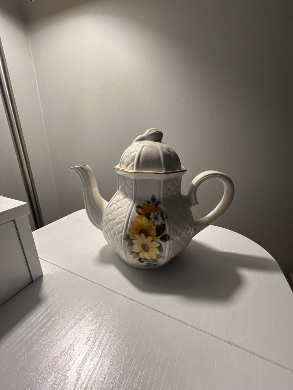 Vintage Arthur Wood England Teapot #5978 Embossed Basketweave with Sunflower Flo